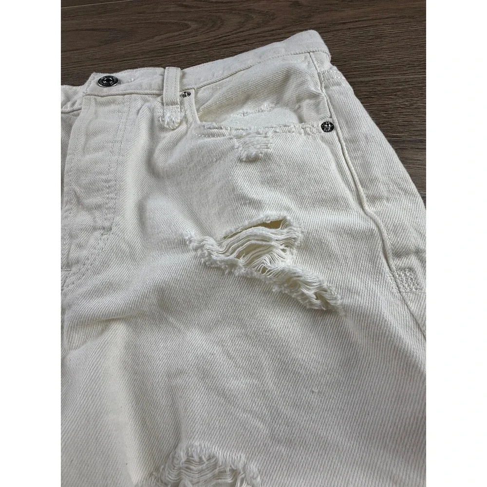 We The Free Free People Makai Cutoff Distressed Shorts Size 26 off White
